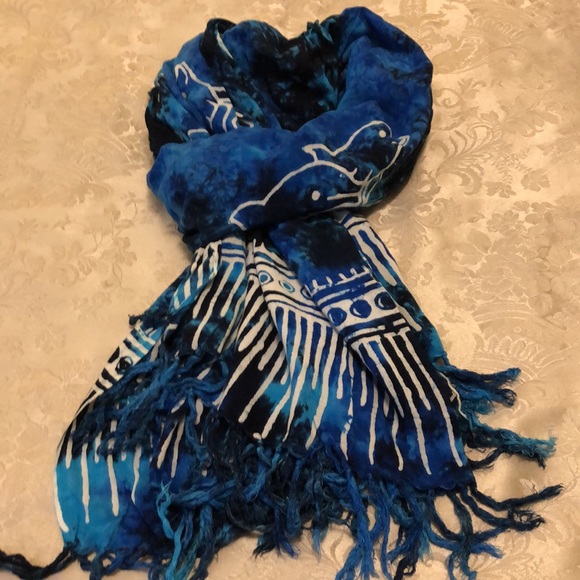 BATIK SCARF 43” x 64” BLUES WHITE DOLPHINS DRIP PATTERNS KNOTTED FRINGE - #070 - Picture 4 of 7